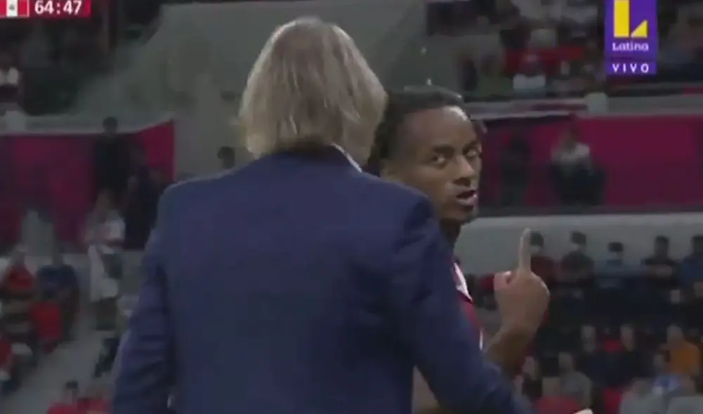 Carrillo mostró su disconformidad a Gareca al ser cambiado. Foto: Captura Latina Carrillo mostró su disconformidad a Gareca al ser cambiado. Foto: Captura Latina