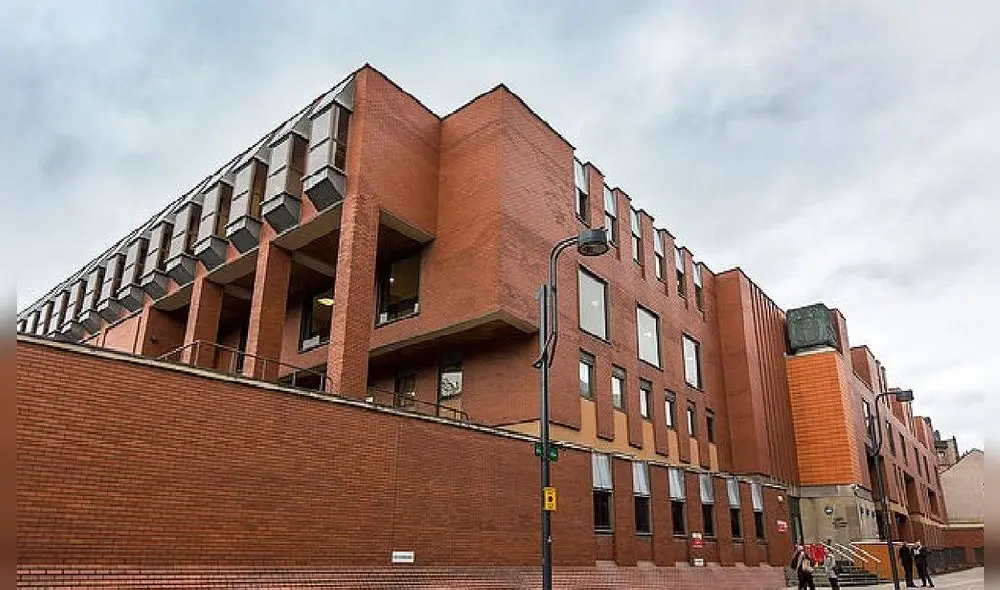 Agnieszka Kalinowska, de 35 años, y  Andrzej Latoszewski, de 36, fueron llevados a juicio por el asesinato de un menor de 15 años en Reino Unido. Foto:  Daily Mail News