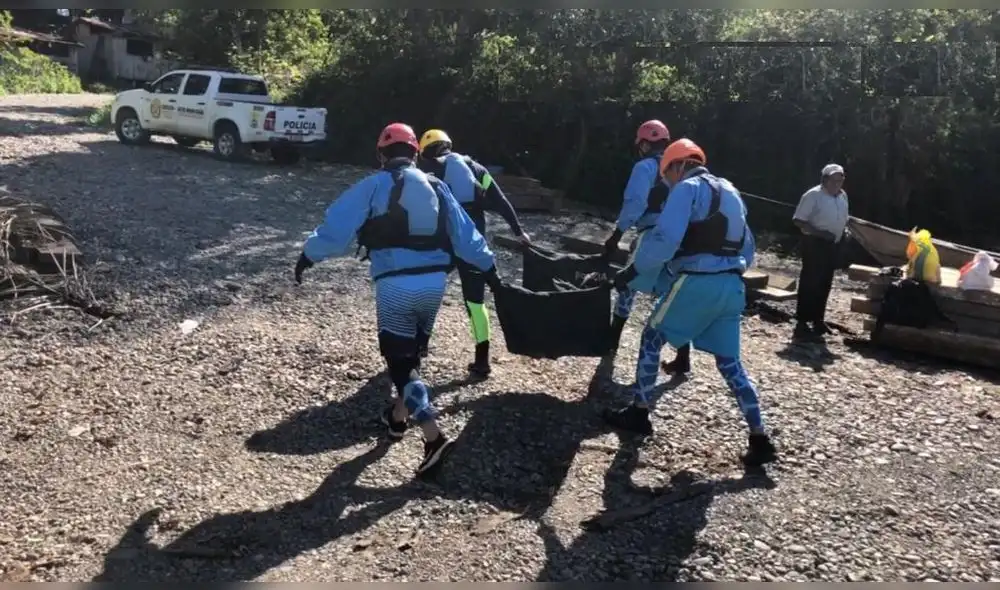 Agentes de la Policía realizaron denodados esfuerzos para concretar el rescate. Foto: PNP Agentes de la Policía realizaron denodados esfuerzos para concretar el rescate. Foto: PNP