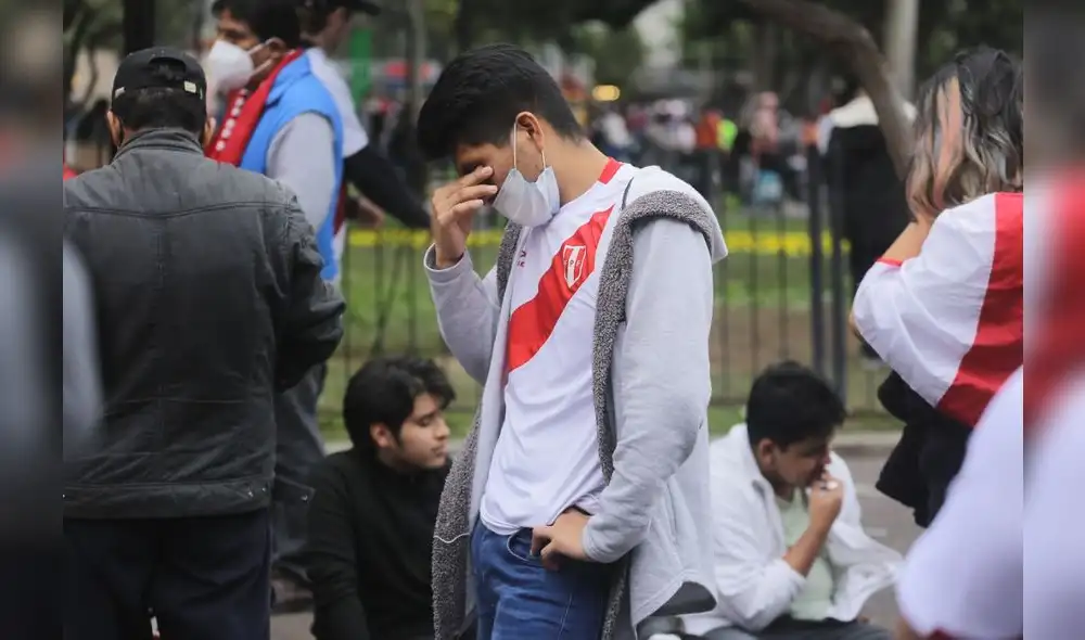 Peruanos alentaron a la selección hasta el último. Foto: John Reyes / La República