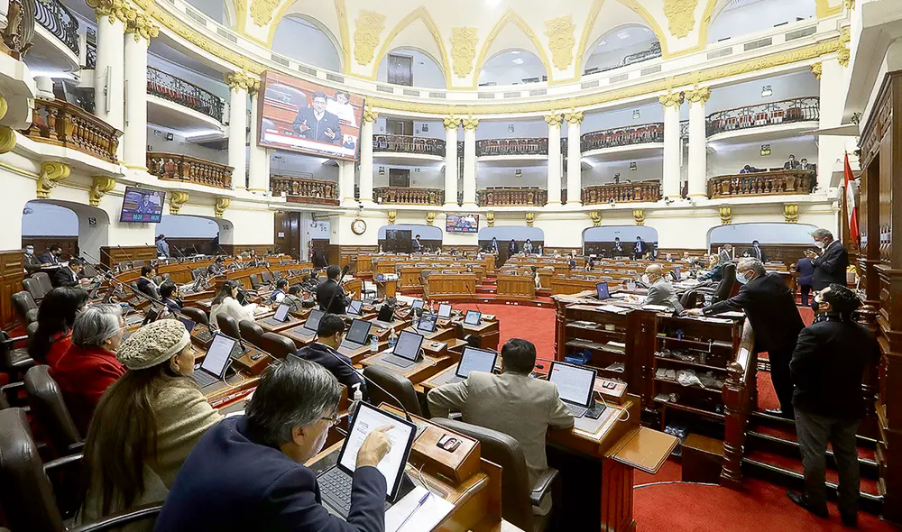 Decisión. La mesa directiva del Congreso usó su atribución de ampliar la legislatura alegando que asuntos importantes debían verse, como la bicameralidad. Foto: difusión Decisión. La mesa directiva del Congreso usó su atribución de ampliar la legislatura alegando que asuntos importantes debían verse, como la bicameralidad. Foto: difusión