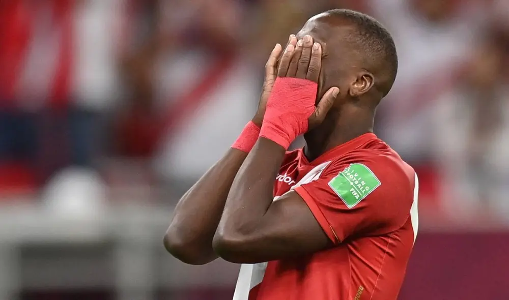 El lateral de la Bicolor fue uno de los que más sufrió la eliminación de Perú. Foto: EFE