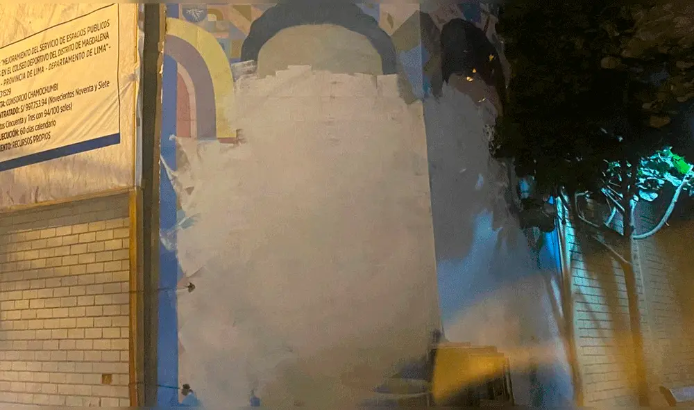 Vándalos realizaron pintas en mural de Inti y Bryan. Foto: Municipalidad de Magdalena