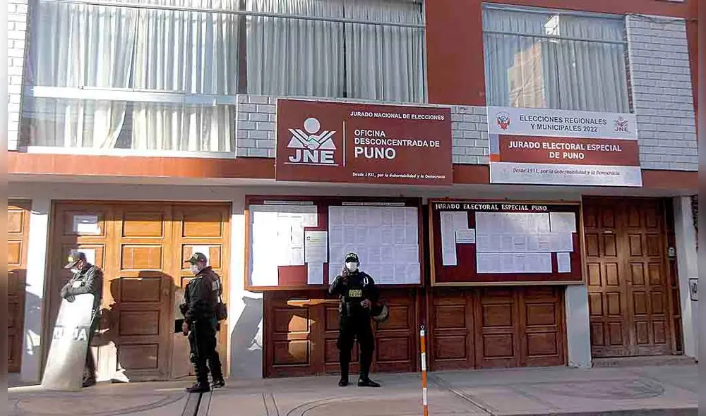 En la mira. Sistema del Jurado Nacional de Elecciones no permitió que organizaciones se inscriban, por ello se decidió ampliar plazos hasta el viernes. Foto: Juan Carlos Cisneros/ La República En la mira. Sistema del Jurado Nacional de Elecciones no permitió que organizaciones se inscriban, por ello se decidió ampliar plazos hasta el viernes. Foto: Juan Carlos Cisneros/ La República