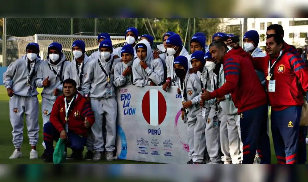 Barcelona de Chiclayo juega en Paraguay. Foto: Conmebol Barcelona de Chiclayo juega en Paraguay. Foto: Conmebol