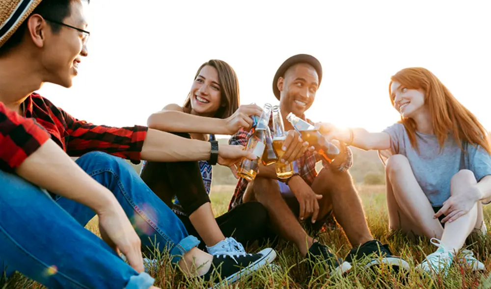 En una reunión con amigos, no pueden faltar las preguntas que pongan en aprietos a más de uno. Foto: Psicología online En una reunión con amigos, no pueden faltar las preguntas que pongan en aprietos a más de uno. Foto: Psicología online