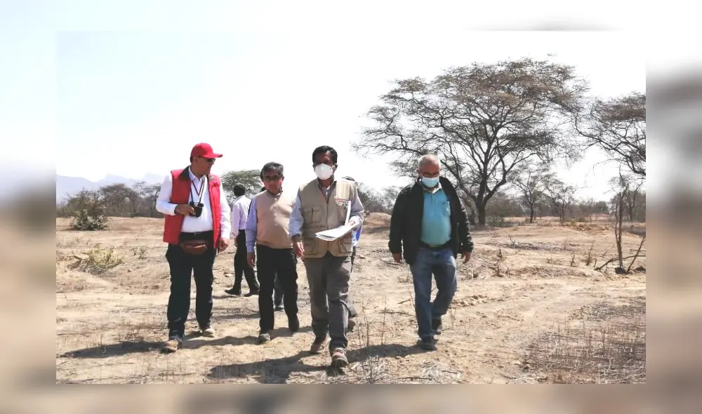 Los funcionarios del Miscul y de  la DDC Lambayeque verificaron los daños en el complejo arqueológico Apurlec. Foto: La República