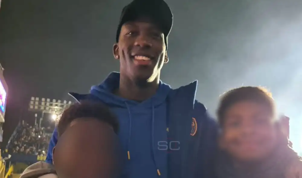 El lateral derecho suspendió sus vacaciones para estar con sus compañeros. Foto: SportsCenter El lateral derecho suspendió sus vacaciones para estar con sus compañeros. Foto: SportsCenter