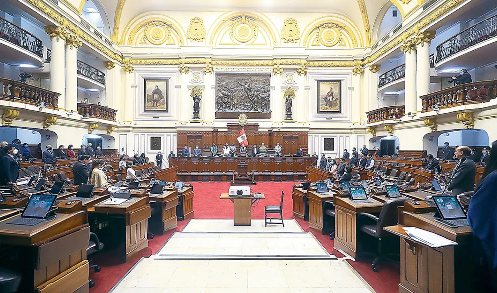 Acceso. Después de más de dos años, los reporteros pudieron ingresar al hemiciclo para seguir el debate desde las graderías, pero el aforo complica la cobertura. Foto: difusión Acceso. Después de más de dos años, los reporteros pudieron ingresar al hemiciclo para seguir el debate desde las graderías, pero el aforo complica la cobertura. Foto: difusión