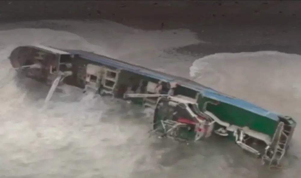 Cerca de la zona del accidente funciona la empresa Tasa, productora de harina de pescado. Foto: captura de América TV Cerca de la zona del accidente funciona la empresa Tasa, productora de harina de pescado. Foto: captura de América TV