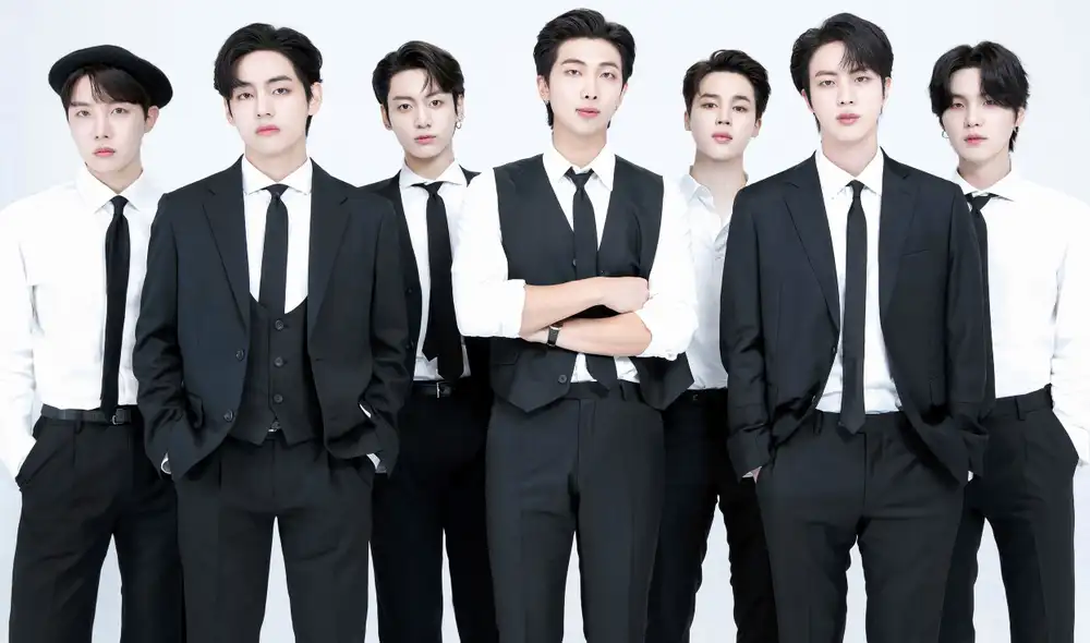 BTS en foto familiar de FESTA por el noveno aniversario del grupo. Foto: BIGHIT