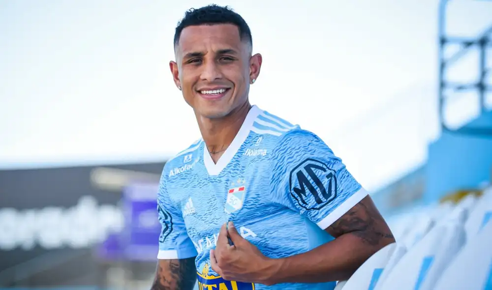 Yoshimar Yotún volvió a vestir la "celeste" luego de 8 años. Foto: Sporting Cristal/ Facebook