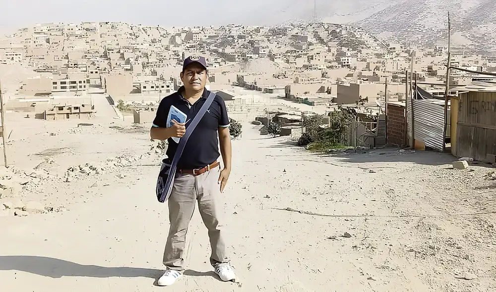 Luchador. Erico Tueroconza sigue recorriendo los cerros de Pachacámac organizando a los vecinos y viendo que las ollas comunes lleguen a los pobres. Foto: difusión Luchador. Erico Tueroconza sigue recorriendo los cerros de Pachacámac organizando a los vecinos y viendo que las ollas comunes lleguen a los pobres. Foto: difusión