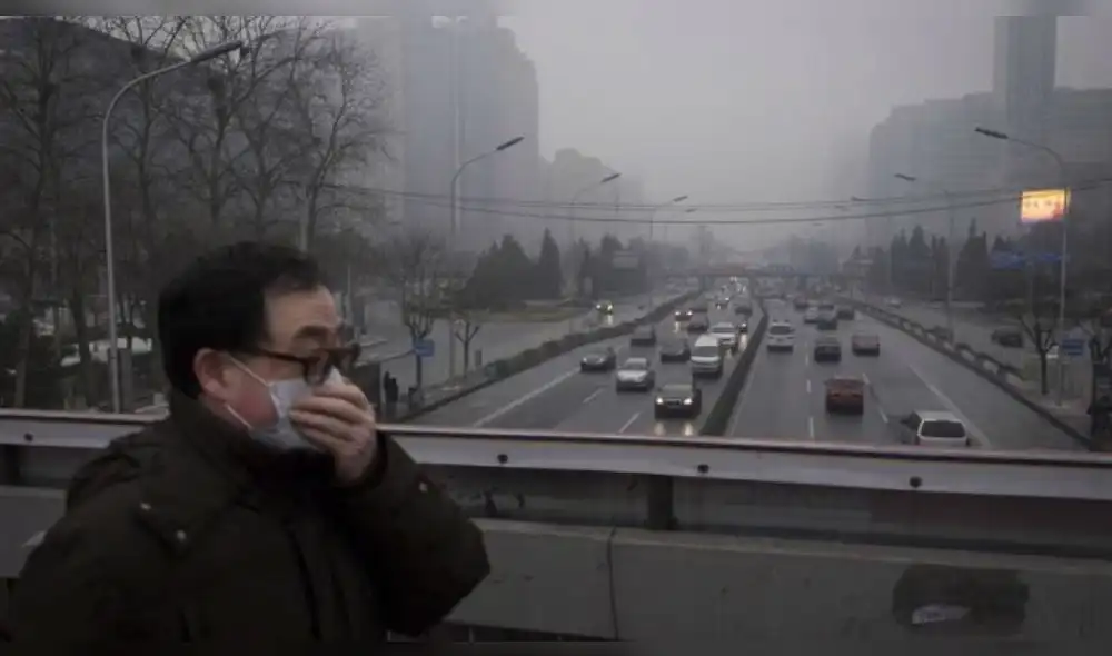 Muchas de las grandes ciudades cargan con altos niveles de contaminación en el aire. Foto: EPA