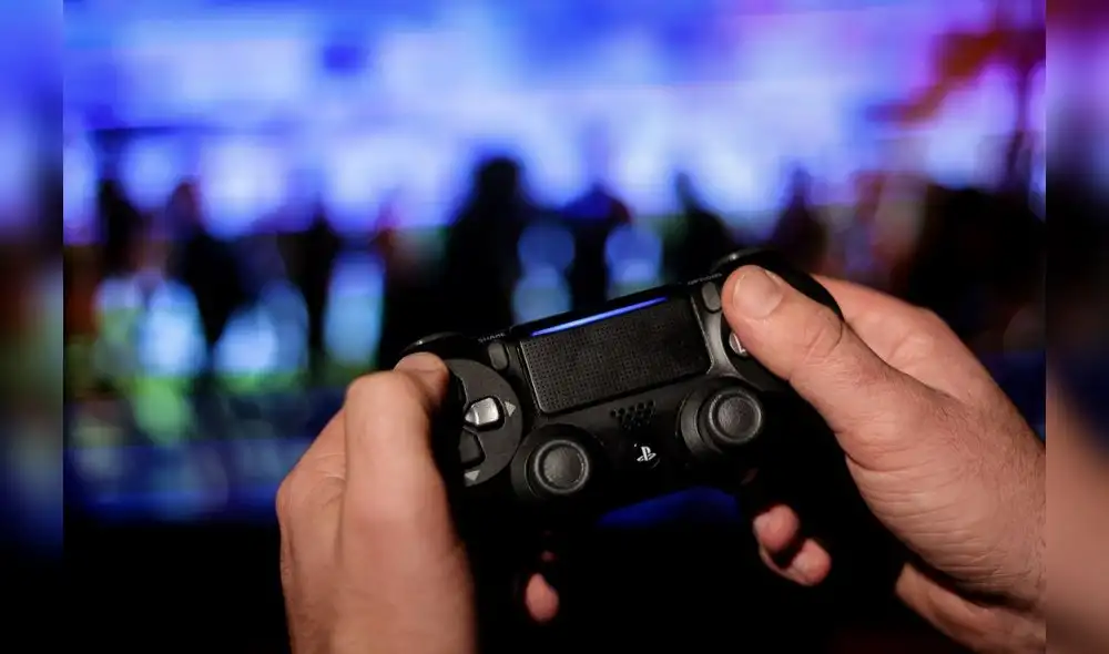 Perú se ubica en el puesto 49 a nivel mundial, con 8 millones de jugadores de consolas, celulares y computadoras. Además, el 76% de peruanos tiene como pasatiempo los juegos en línea. Foto: AFP Perú se ubica en el puesto 49 a nivel mundial, con 8 millones de jugadores de consolas, celulares y computadoras. Además, el 76% de peruanos tiene como pasatiempo los juegos en línea. Foto: AFP