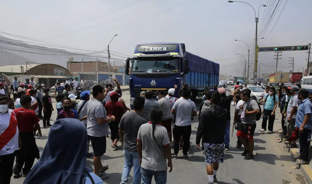 El dirigente indicó que la protesta podría incluir bloqueo de carreteras. Foto: John Reyes/La República El dirigente indicó que la protesta podría incluir bloqueo de carreteras. Foto: John Reyes/La República