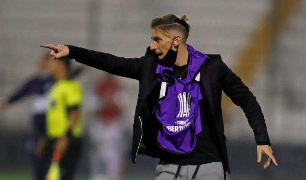 Beccacece se fue con los 3 puntos de Matute cuando dirigía a Racing. Foto: Copa Libertadores/Twitter