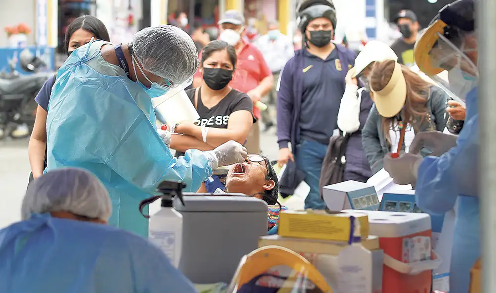Pruebas. Van 8 semanas de incremento de casos COVID-19. Foto: Jaime Mendoza/La República Pruebas. Van 8 semanas de incremento de casos COVID-19. Foto: Jaime Mendoza/La República