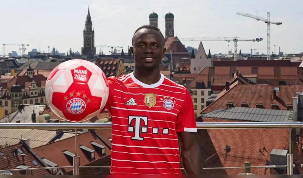 El delantero senegalés terminó su vínculo con el Liverpool y se unió al club alemán. Foto: Bayern Munich