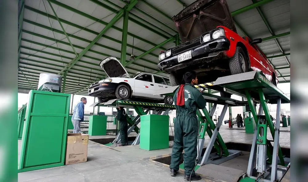 El MTC se encarga de regular los establecimientos donde millones de vehículos pasan la inspección técnica vehicular (ITV). Foto: Andina.