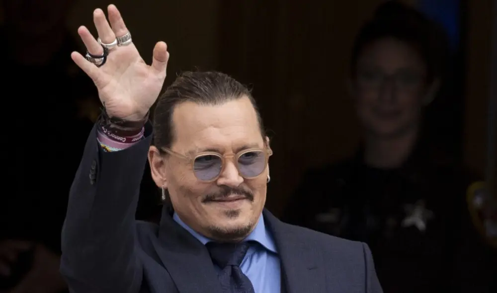 Johnny Depp se mostró bastante rejuvenecido. Foto: EFE