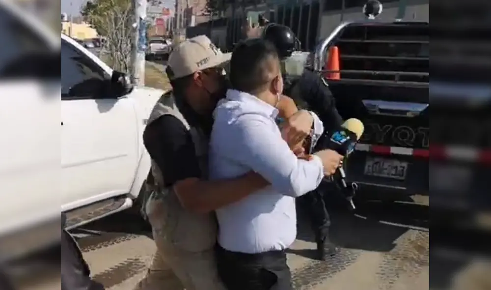 Sin embargo, el hombre de prensa buscó otra ubicación para poder contactarse con Castillo. Foto: captura de TVi Noticias Sin embargo, el hombre de prensa buscó otra ubicación para poder contactarse con Castillo. Foto: captura de TVi Noticias