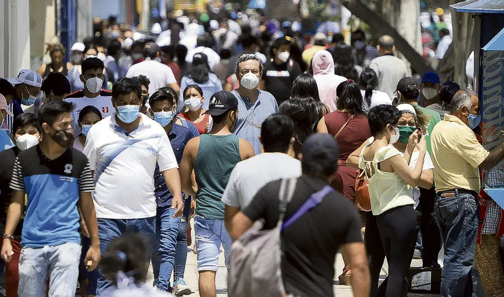 Cuidado. El temor al contagio es menor en la población y eso es peligroso, alerta el Minsa. Foto: Clinton Medina/La República