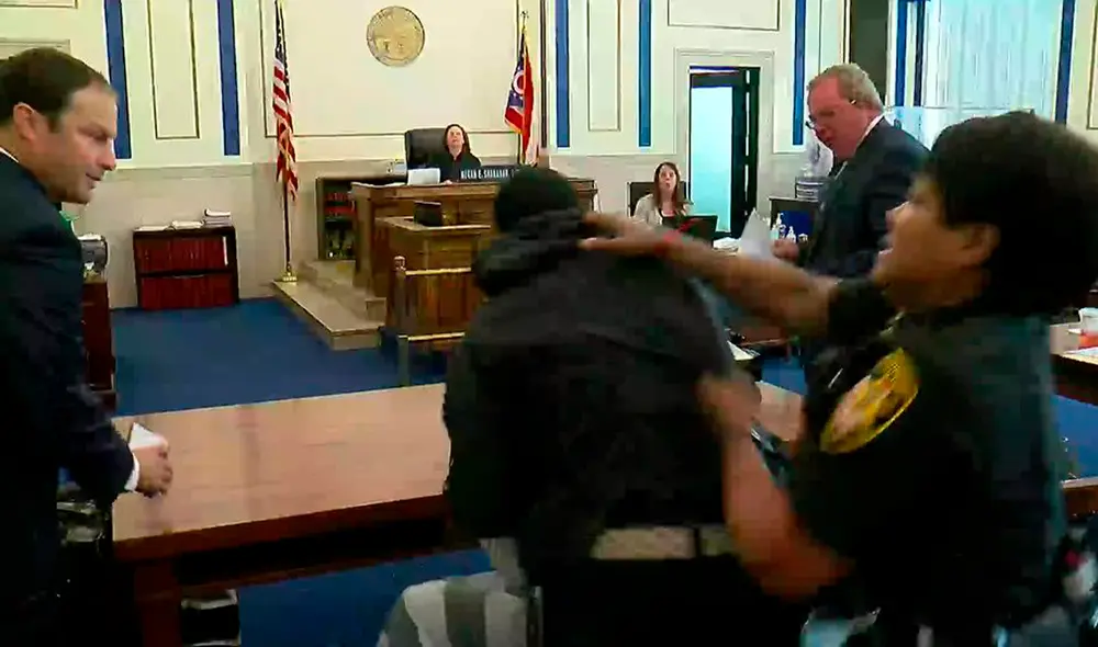 Brown está siendo acusado de apuñalar a Lattimore en diciembre de 2020, tras planear su asesinato durante meses. Foto: captura de pantalla / WCPO 9 Brown está siendo acusado de apuñalar a Lattimore en diciembre de 2020, tras planear su asesinato durante meses. Foto: captura de pantalla / WCPO 9