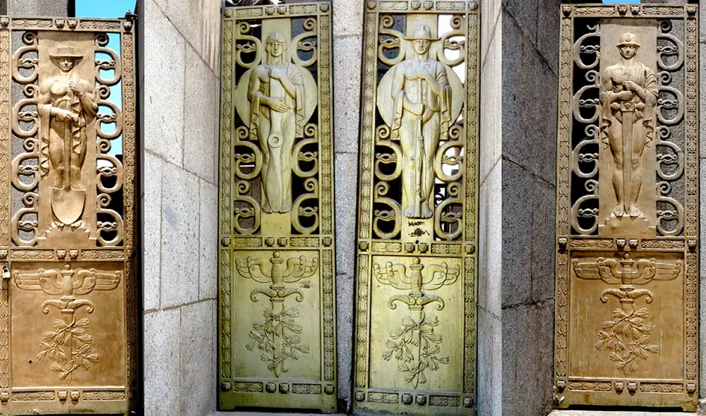 El Monumento a los Héroes del 41 se construyó en 1944 y se terminó en la década del 60. Foto: Lima Gris El Monumento a los Héroes del 41 se construyó en 1944 y se terminó en la década del 60. Foto: Lima Gris