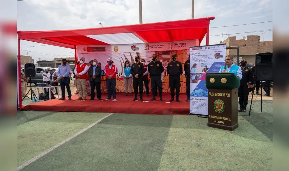 Información de alquiler de patrulleros fue dada durante llegada de Ministro del Interior. Foto: GRLL Información de alquiler de patrulleros fue dada durante llegada de Ministro del Interior. Foto: GRLL