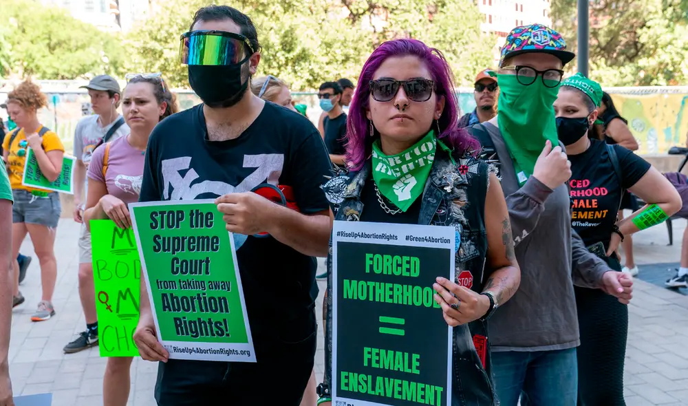 La Corte Suprema revocó la emblemática sentencia “Roe v. Wade”, que desde 1973 garantizaba el derecho de las mujeres estadounidenses a abortar. Foto: AFP