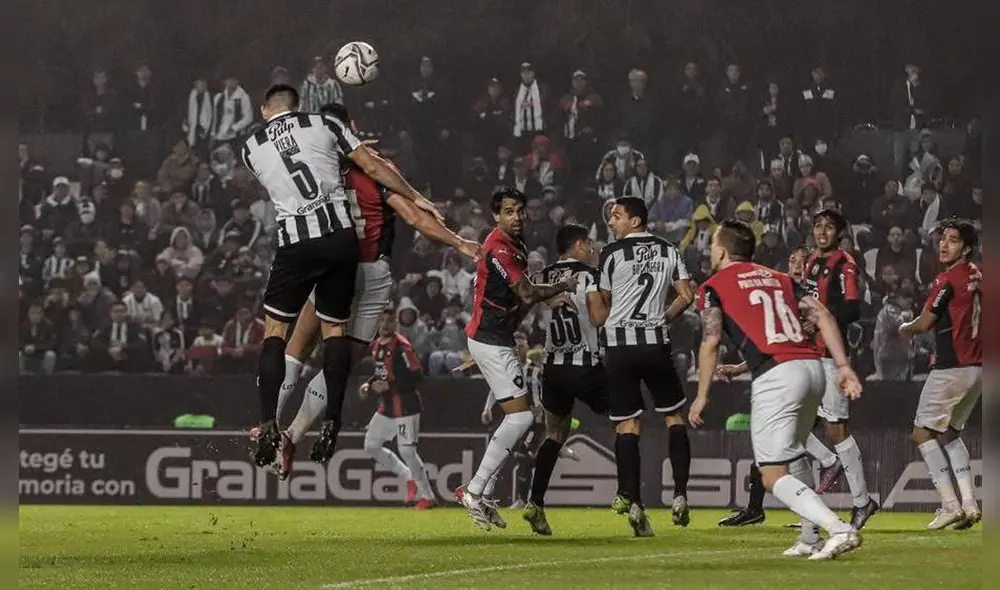 Libertad busca su estrella 22. Foto: Twitter Libertad Libertad busca su estrella 22. Foto: Twitter Libertad