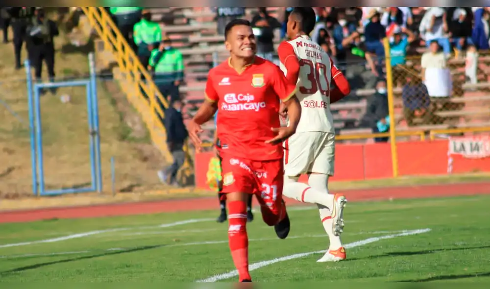 Luis Benites es el máximo goleador de la Liga 1 2022 con 10 goles. Foto: DeChalaca Luis Benites es el máximo goleador de la Liga 1 2022 con 10 goles. Foto: DeChalaca