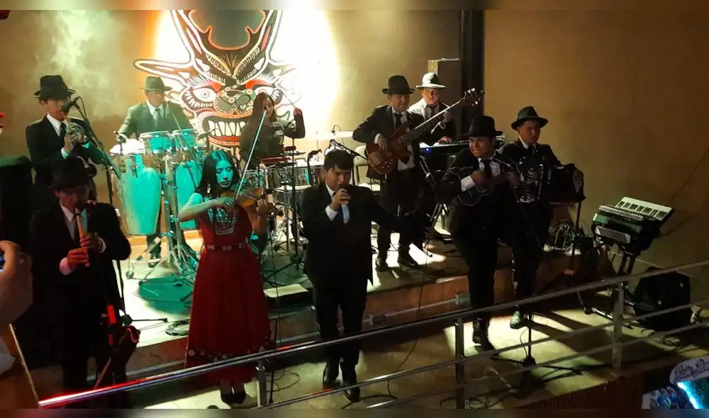 Agrupación musical Afinación Diablo ofrece concierto para sus seguidores en Cusco. Foto: Luis Álvarez/La República