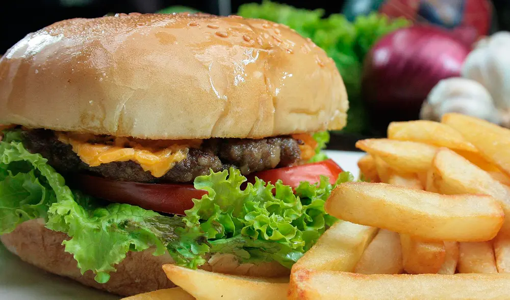 Hombre mata a tiros a una empleada por poner "demasiada mayonesa" en su hamburguesa. Foto: Pixabay Hombre mata a tiros a una empleada por poner "demasiada mayonesa" en su hamburguesa. Foto: Pixabay