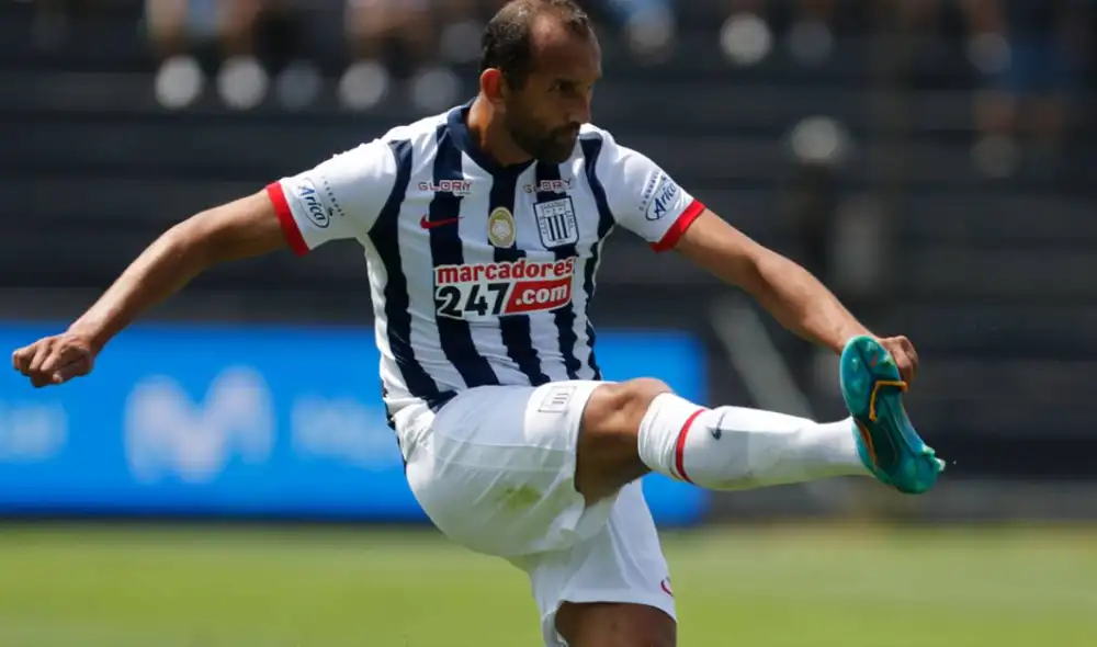 Hernán Barcos llegó a Alianza Lima en el 2021. Es campeón nacional y goleador blanquiazul. Foto: La República/Luis Jiménez