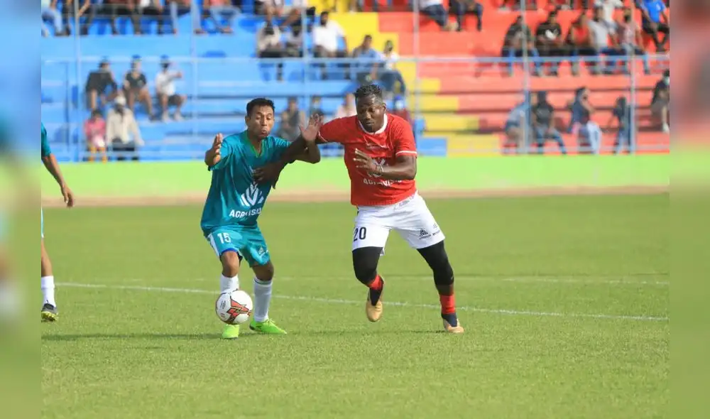 Andrés Mendoza estuvo insistente en el ataque. Foto: Clinton Medina