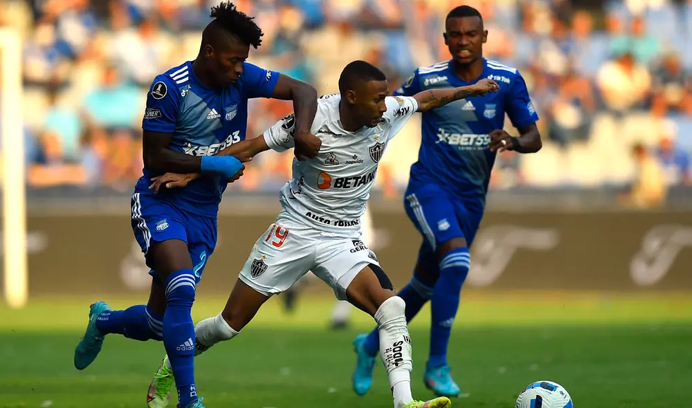 Emelec se fue al descanso con el marcador abajo por 1-0 ante Atlético Mineiro. Foto: Conmebol Libertadores