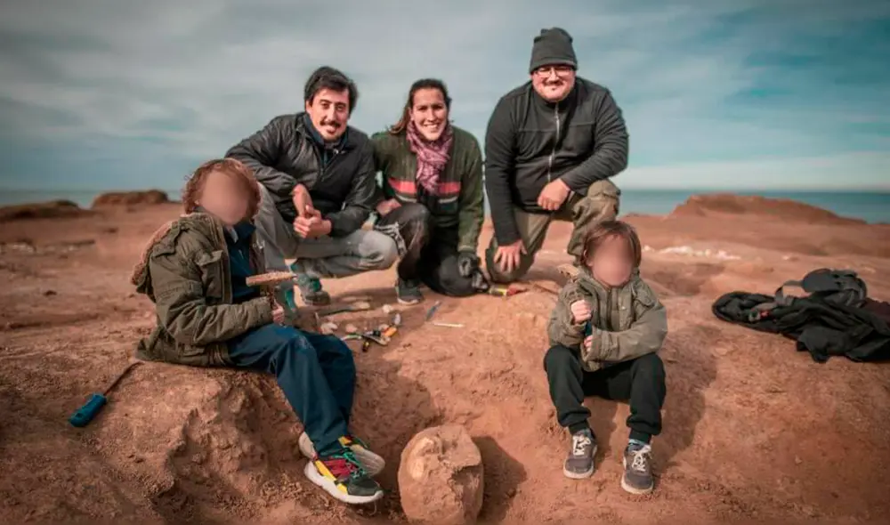 Vicente ha devorado libros enteros para mejorar su técnica a la hora de desenterrar tesoros. Foto: La Capital Vicente ha devorado libros enteros para mejorar su técnica a la hora de desenterrar tesoros. Foto: La Capital