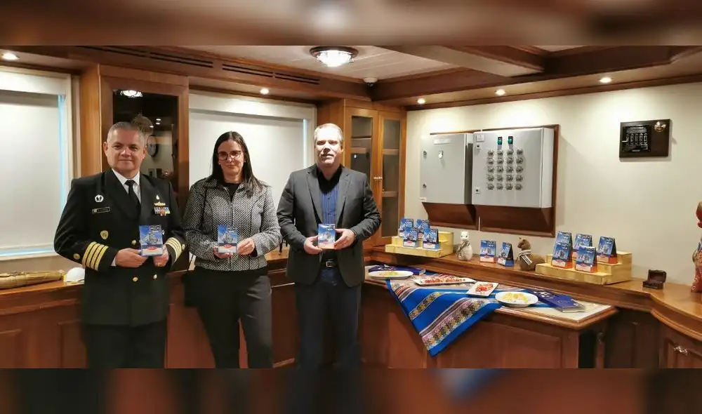 La Ibérica y la Marina de Guerra promueven difusión de navío. Foto: La Ibérica La Ibérica y la Marina de Guerra promueven difusión de navío. Foto: La Ibérica