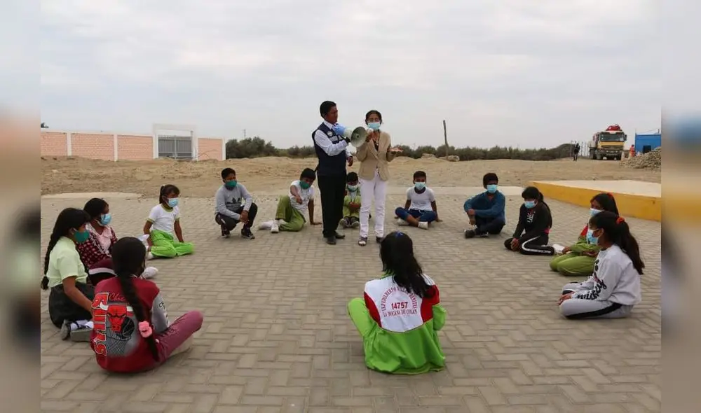 Preparan a los menores ante cualquier desastre natural. Foto: Gore Piura Preparan a los menores ante cualquier desastre natural. Foto: Gore Piura