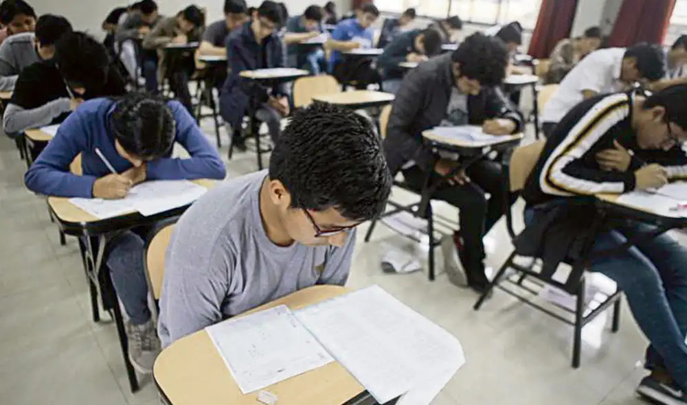 En el aula. Los alumnos que ingresen al ciclo cero deben obtener notas aprobatorias. De no ser así, tendrán que dejar la universidad o instituto público. Foto: difusión