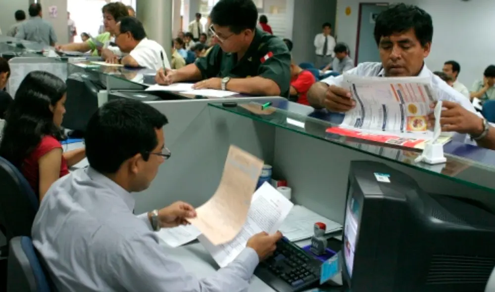 El aumento del salario fue acordado entre el ejecutivo y el legislativo. Foto: Andina