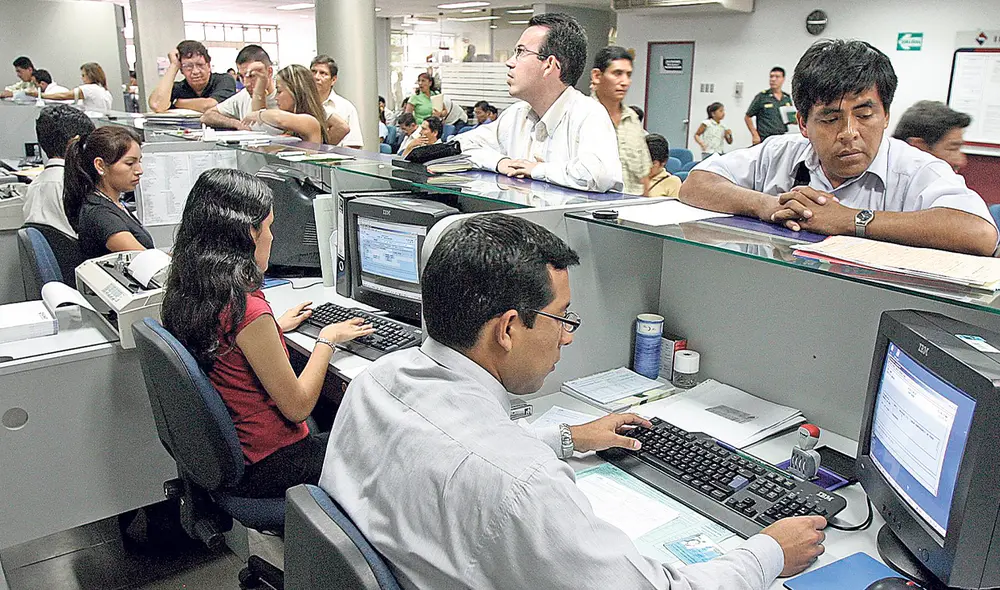 Incentivo. Desde enero del 2023, miles de servidores públicos recibirán un aumento en sus remuneraciones, que se encontraban congeladas por casi 30 años. Foto: difusión