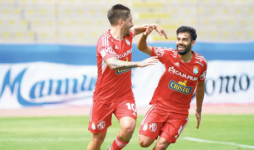 Goleador. Ávila está a un gol de igualar su marca de anotaciones de la temporada pasada (8). Es el referente del ataque celeste. Foto: Jaime Mendoza/La República