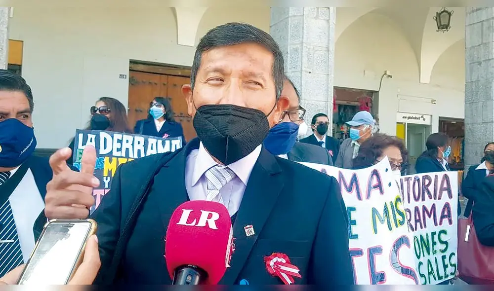 Dirigente Walter Andía solicitó los cambios. Foto: La República Dirigente Walter Andía solicitó los cambios. Foto: La República