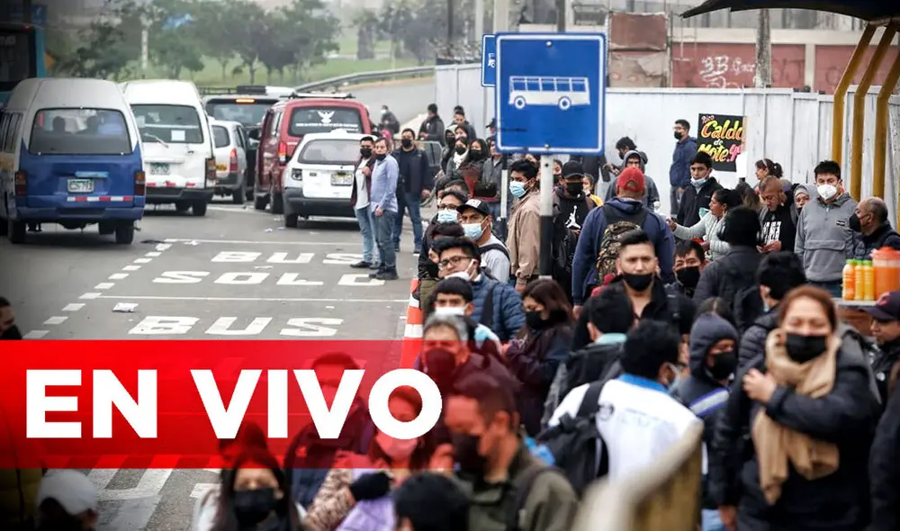 Los transportistas exigen que el Estado los apoye con subvenciones tras el alza en los combustibles. Foto: Carlos Félix / La República/ Composición