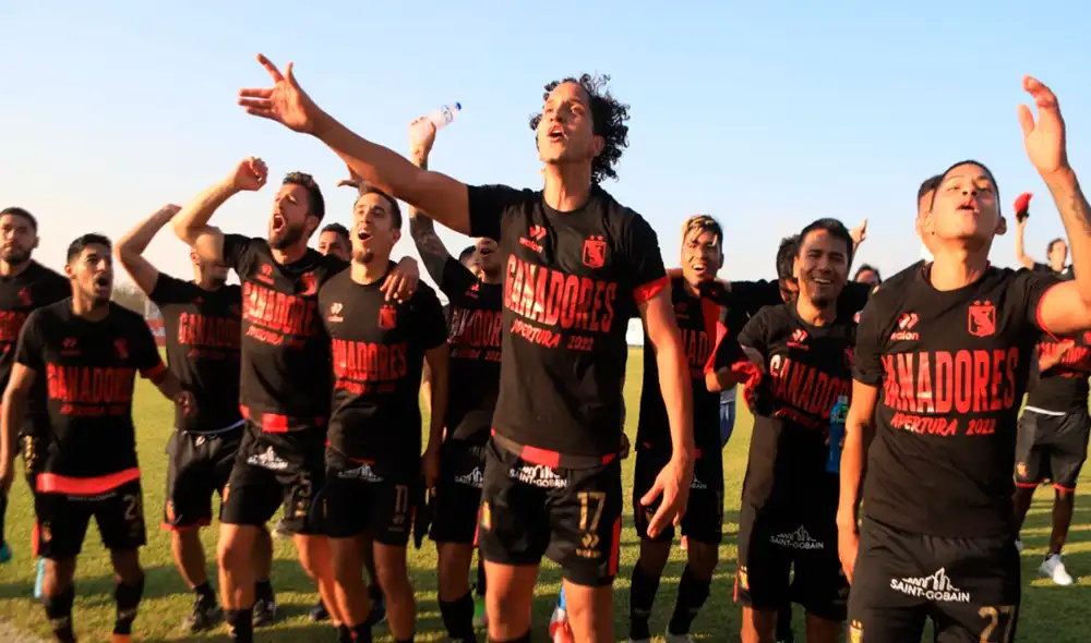 Rojinegros arribarán a las 6.30 p. m. aproximadamente. Foto: Clinton Medina/La República Rojinegros arribarán a las 6.30 p. m. aproximadamente. Foto: Clinton Medina/La República