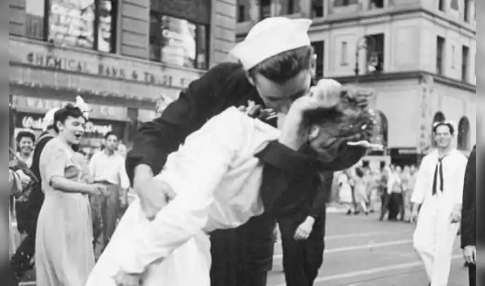 El Día internacional del beso robado se celebra cada 6 de julio. Foto: El País