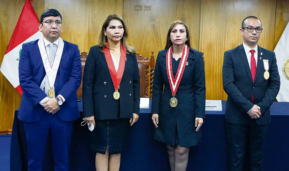 Fuerza. La fiscal de la Nación Patricia Benavides indicó que la fiscal Marita Barreto deberá investigar y encontrar resultados respetando los plazos legales. Foto: Marco Cotrina/La República Fuerza. La fiscal de la Nación Patricia Benavides indicó que la fiscal Marita Barreto deberá investigar y encontrar resultados respetando los plazos legales. Foto: Marco Cotrina/La República